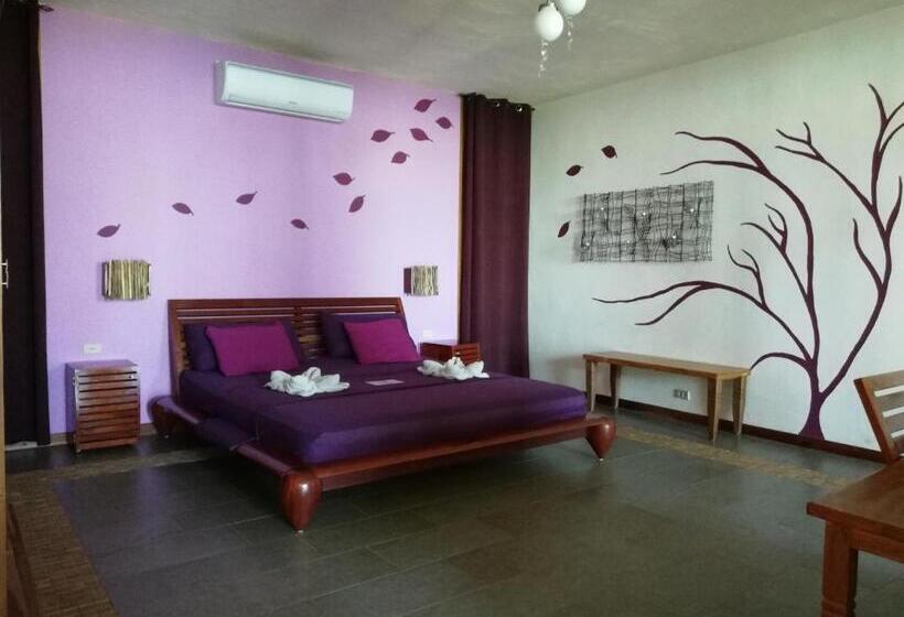Quarto Deluxe Cama King, Punta Duarte Garden Inn