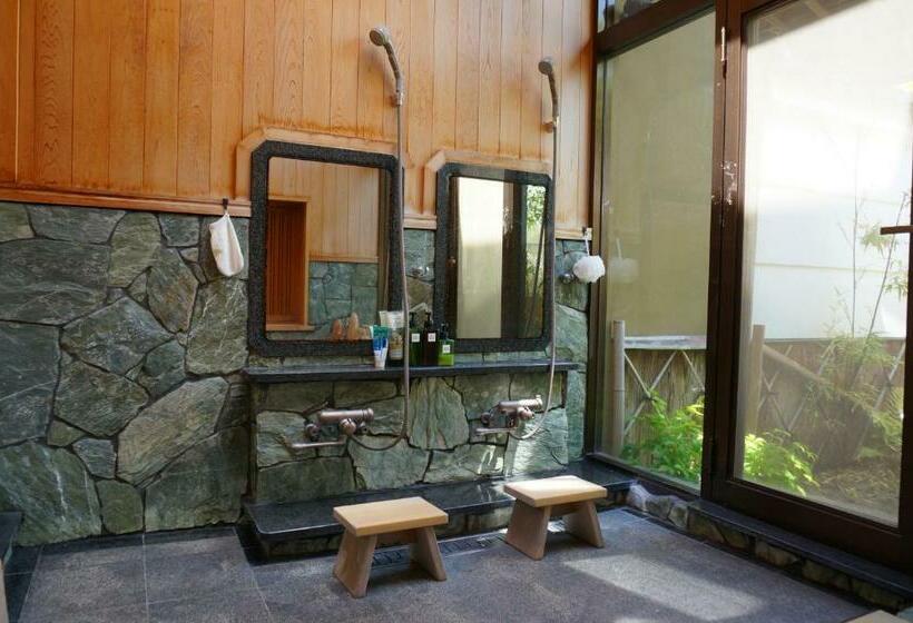 Четырехместный Номер Стандарт, Atelier Bee S Knees Bed & Breakfast