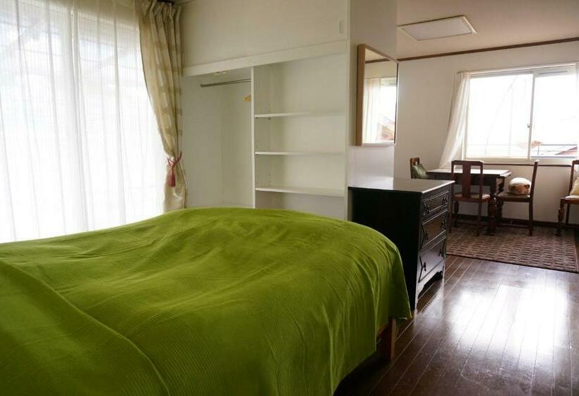 Четырехместный Номер Стандарт, Atelier Bee S Knees Bed & Breakfast