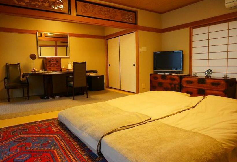 Четырехместный Номер Стандарт, Atelier Bee S Knees Bed & Breakfast