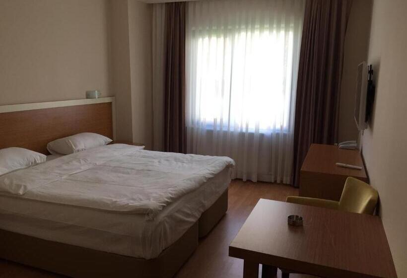 Номер Стандарт Трехместный, Emsa Palace
