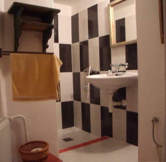 豪华家庭房间, Bed & More Pogányvár