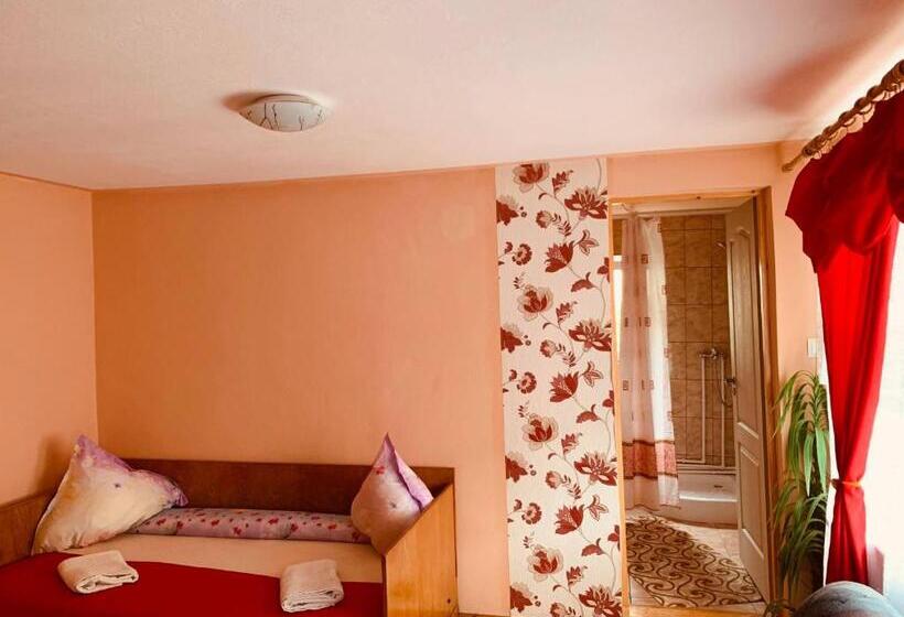 Четырехместный Номер Стандарт, Casa Mary