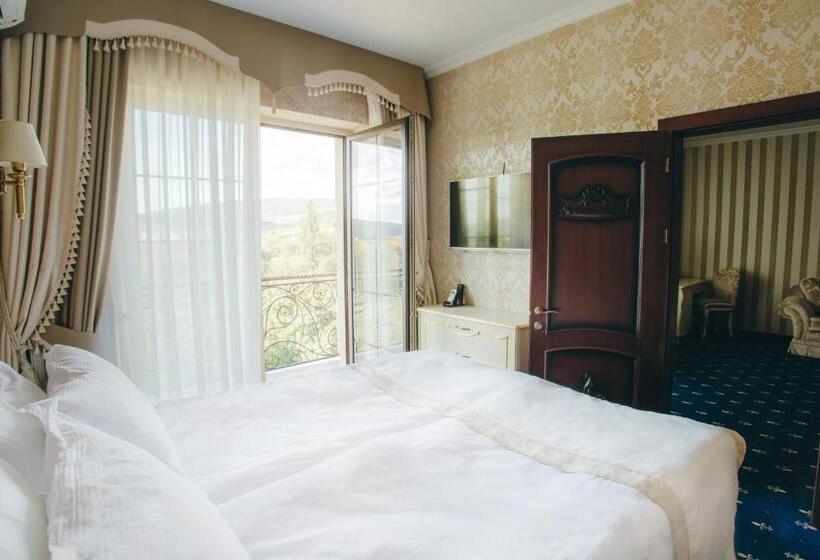 Люкс, Resort&spa Kamelot
