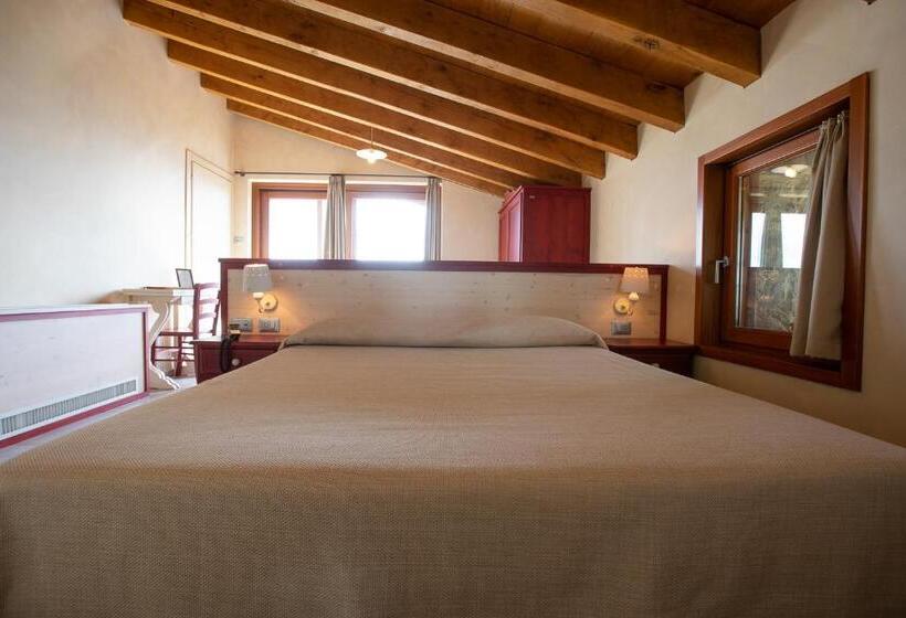 Семейный Номер, Cavril Agriturismo