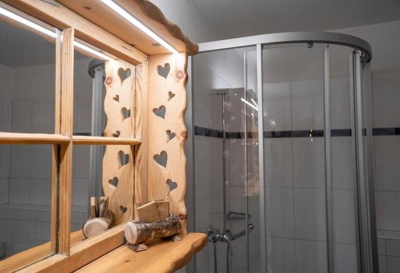 Номер Стандарт, Crusch Alba Sta Maria