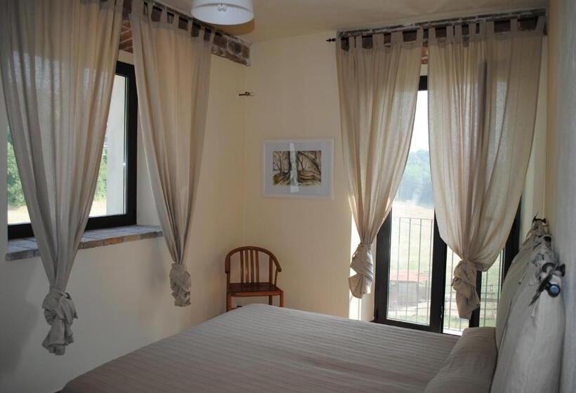 이코노이 4인룸, Agriturismo Petrarosa