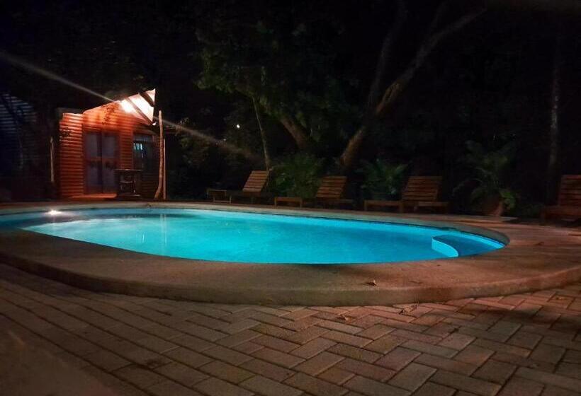 샬레, Cabinas La Playa