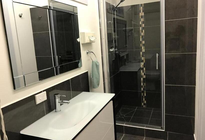 Семейный Номер, Motel St Arnaud