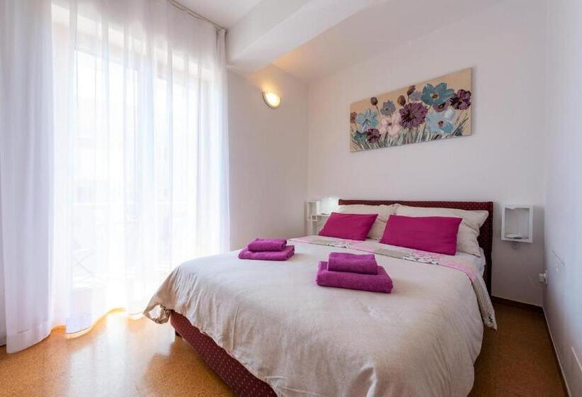 Студио Базик, Cina Apartments