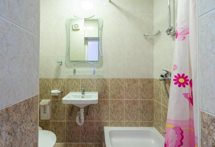 Студио Базик, Cina Apartments