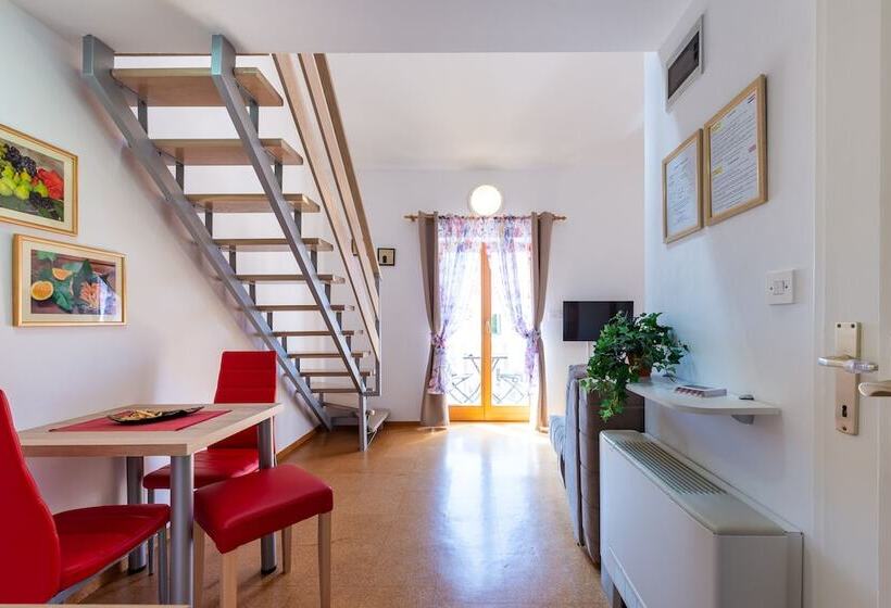 Студио Стандарт Вид на Море с Балконом, Cina Apartments