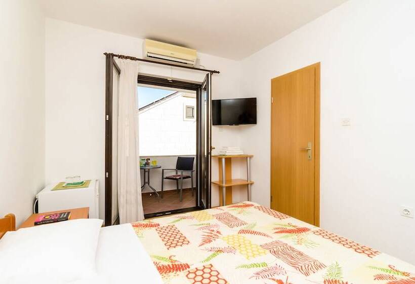 Номер Стандарт Вид на Море с Балконом, Cina Apartments