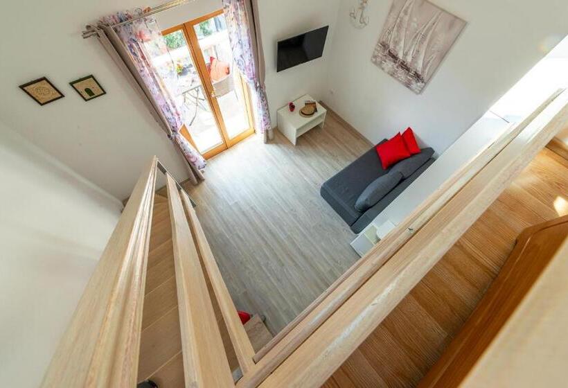 Студио Стандарт Вид на Море с Балконом, Cina Apartments