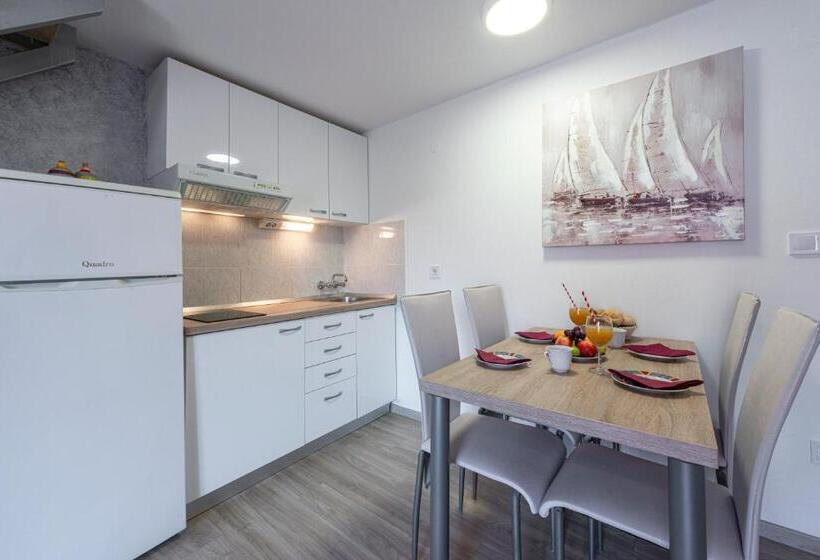 Апартаменты Superior 1 Спальня Вид на Море, Cina Apartments