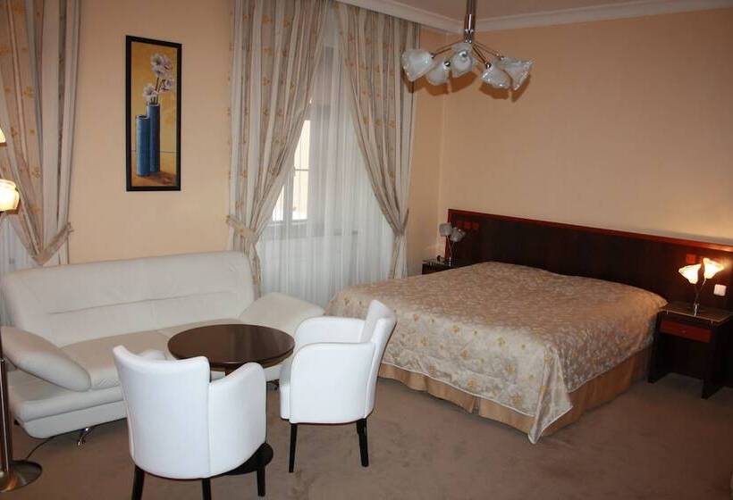 Junior Suite, Grand