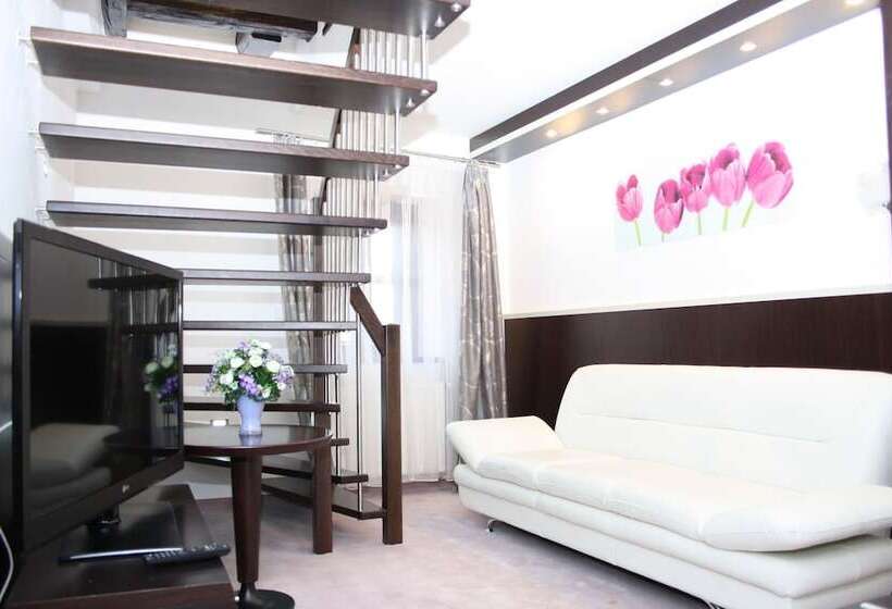 Duplex Suite, Grand