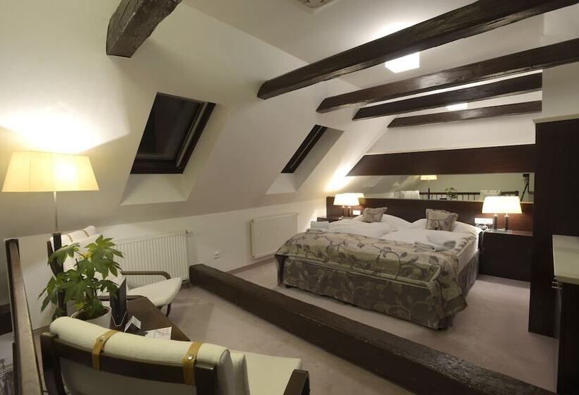 Duplex Suite, Grand