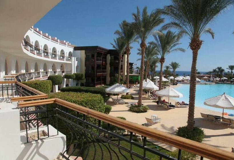 سوییت با چشم‌انداز استخر, Savoy Sharm El Sheikh