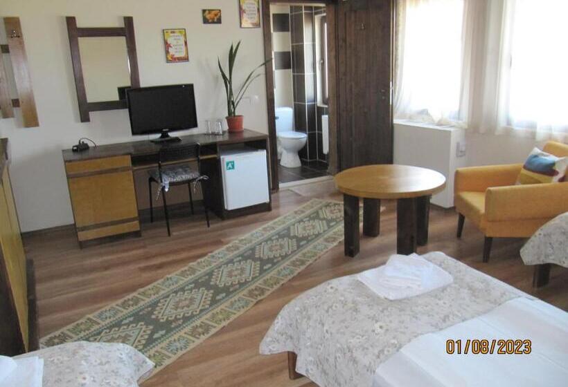 스탠다드 트리플 룸, Guest House Belchin View