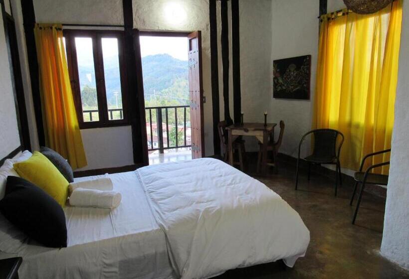 اتاق استاندارد با بالکن, Coffee Tree Boutique Hostel