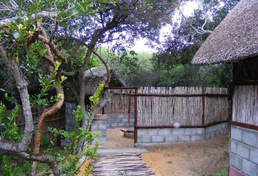 침실 4개 주택, Nhanombe Lodge
