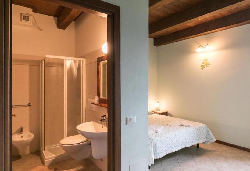 스탠다드 트리플 룸, Agriturismo L Antico Frutto