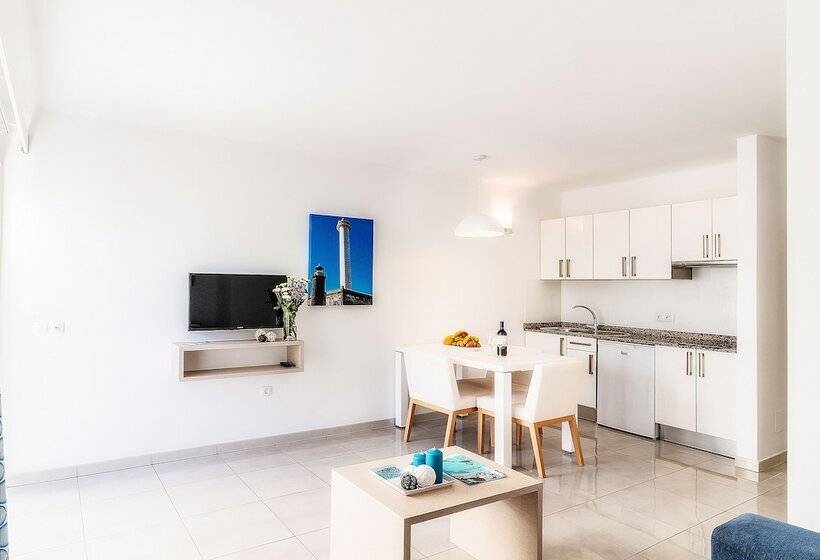 Апартаменты Superior 1 Спальня, Apartamentos Livvo Oasis