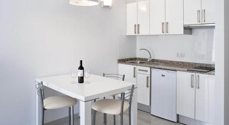 Апартаменты Superior 1 Спальня, Apartamentos Livvo Oasis