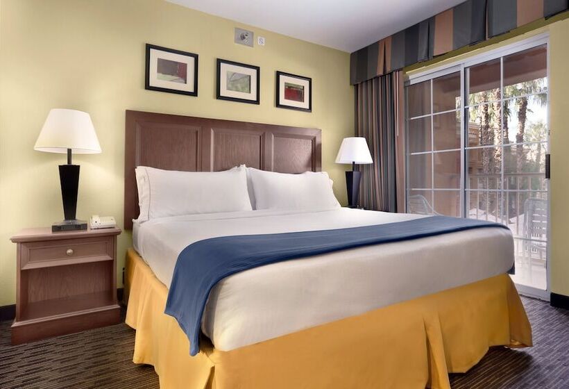 带阳台套房, Holiday Inn Express Hotel & Suites Scottsdale   Old Town, An Ihg