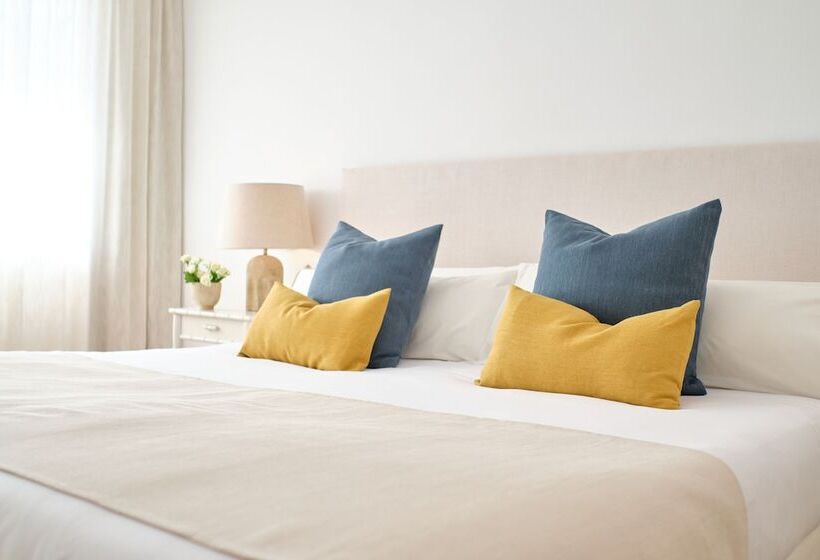 Люкс Вид на Бассейн, La Moraleja The Quiet Hotel   Adults Only