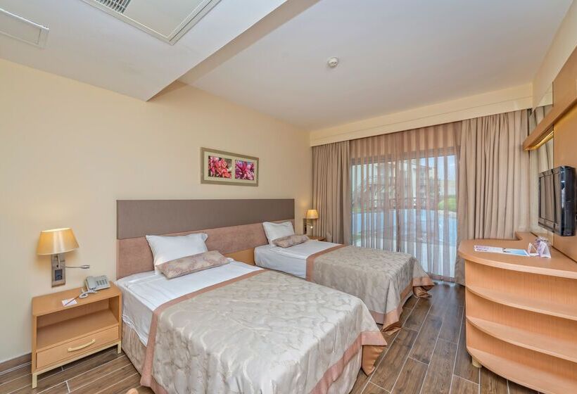 Стандартный Номер Нижний Этаж, Selectum Family Resort Side