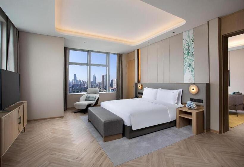 Люкс Кровать Кинг, Holiday Inn Wuxi Central Station, An Ihg
