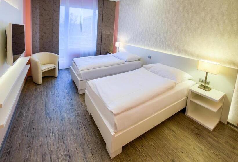 Номер Стандарт, Avanti