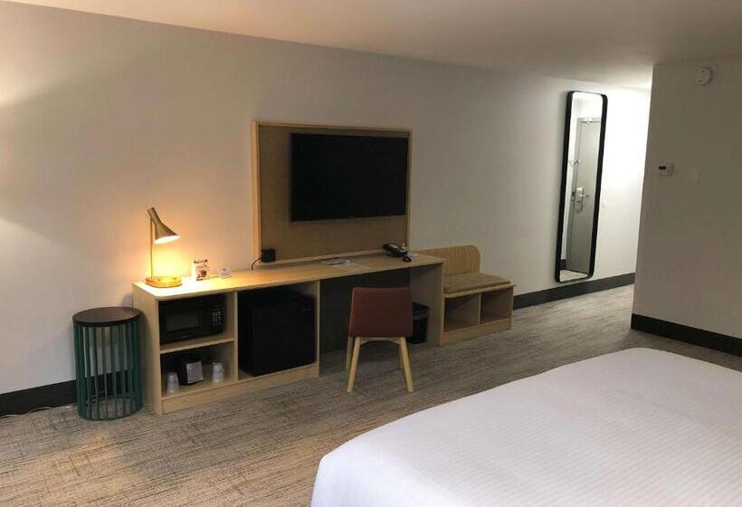 带大床的套房, Best Western Portland West Beaverton