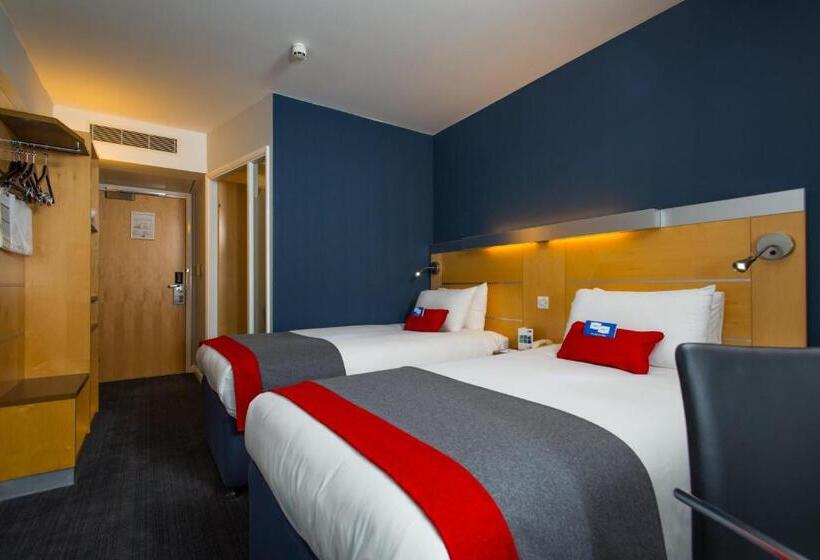 Номер Стандарт, Holiday Inn Express Bedford, An Ihg