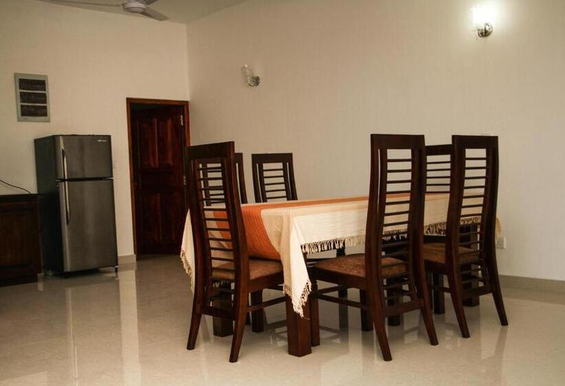 Апартаменты 1 Спальня с Балконом, The Lodge Unawatuna