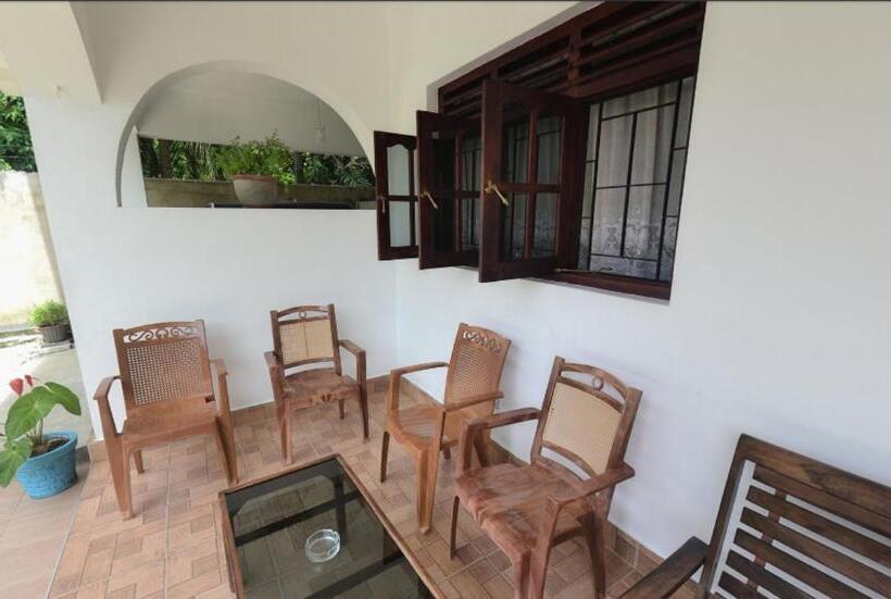 Апартаменты 2 Спальни, The Lodge Unawatuna