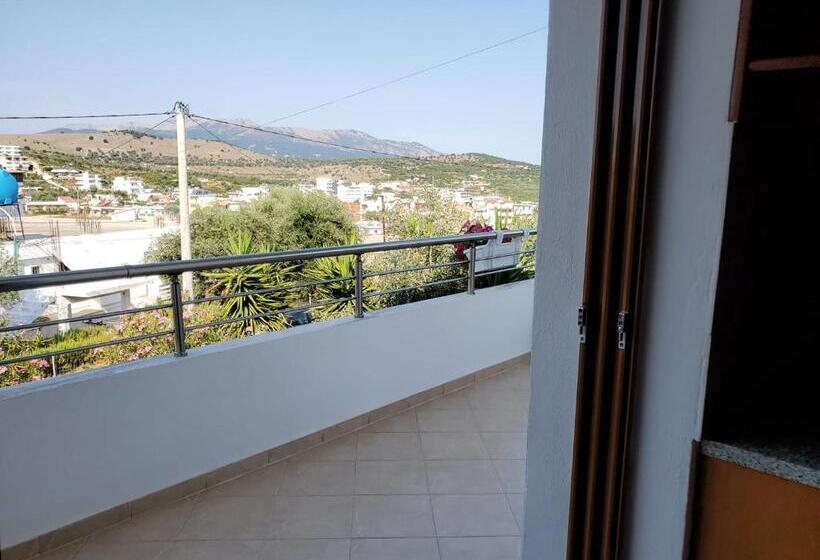 استودیو استاندارد با بالکن, Vila Malo 1