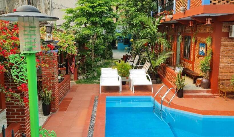 اتاق استاندارد با چشم‌انداز کوهستان, Vu S Homestay