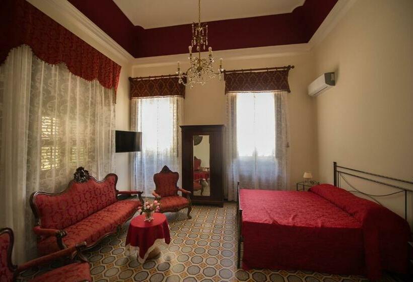 带园景的小型套房, Villa Le Torri B&b
