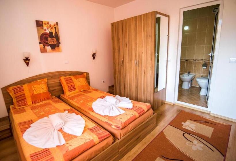 Номер Стандарт Трехместный, Vien Guest House