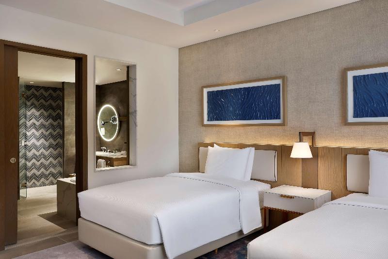 Номер Deluxe с Видом, Hilton Abu Dhabi Yas Island