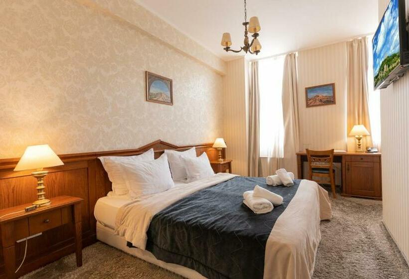 غرفة قياسية مزودة بجاكوزى, Tsarevets Design And Spa