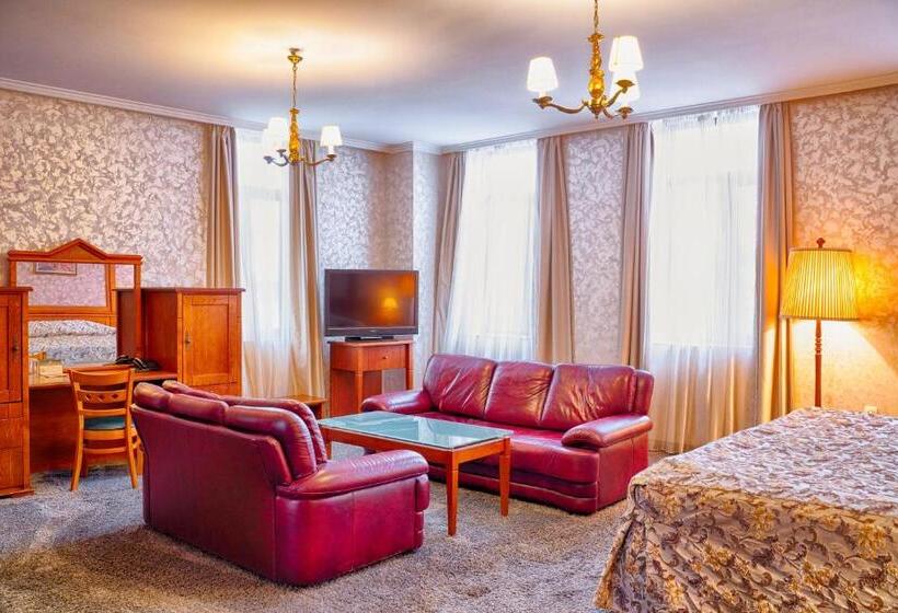 سوییت جونیور, Tsarevets Design And Spa