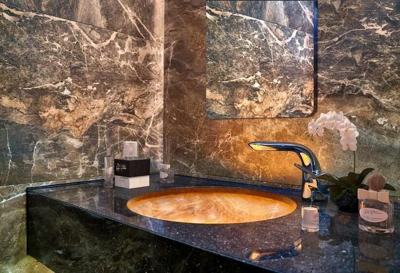 اتاق لوکس, Tsarevets Design And Spa