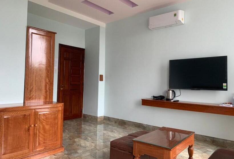 اتاق لوکس با بالکن, Khách Sạn Nghinh Phong Beach Tuy Hòa