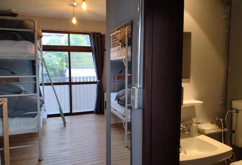 Номер Стандарт Трехместный, Toyako Guest House Ponkotan