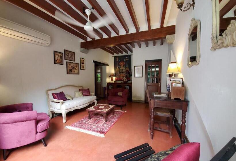 اتاق استاندارد یک نفره, Kariappa House