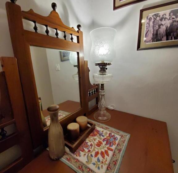 اتاق استاندارد یک نفره, Kariappa House
